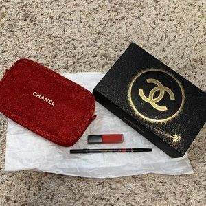 CHANEL 2020 Holiday Makeup/Crossbody Bag